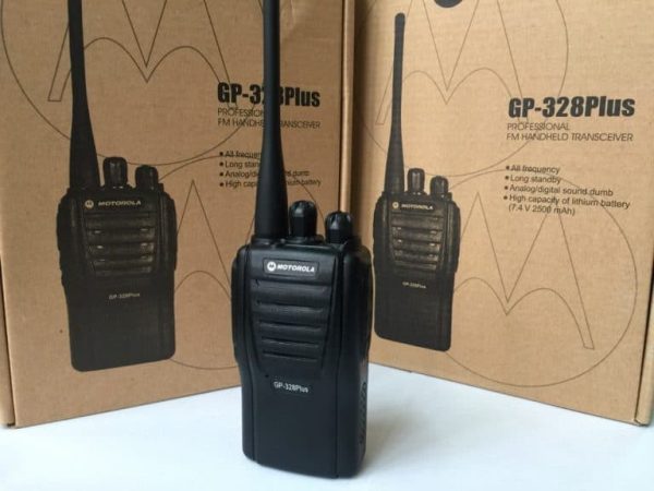 Bộ Đàm Motorola GP-328 PLUS – Phạm vi liên lạc 1km